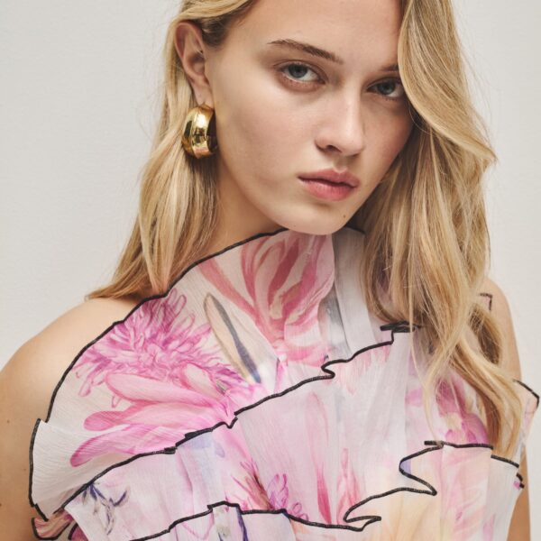 Aje Aus  – structured silhouette with raw femininity from Coveti
