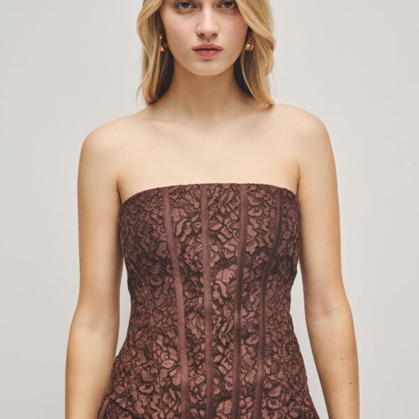 Aje Aus  – structured silhouette with raw femininity from Coveti
