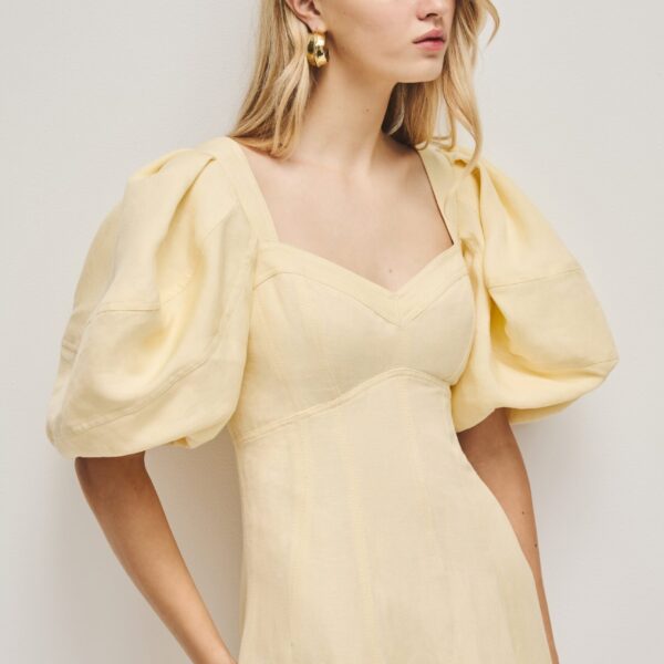 Aje Aus  – structured silhouette with raw femininity from Coveti