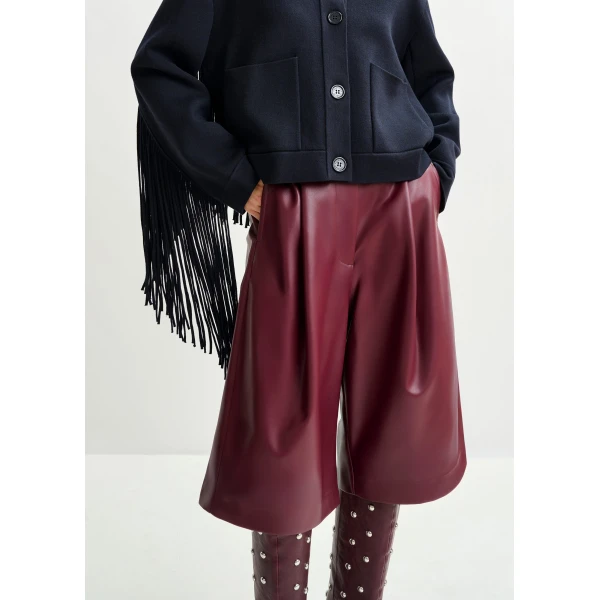 Essentiel Antwerp Burgundy faux leather bermuda shorts, view 3