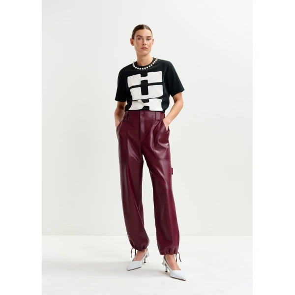 Essentiel Antwerp Burgundy faux leather tapered cargo pants, view 2