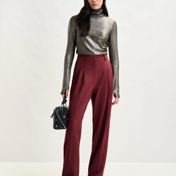 Essentiel Antwerp Burgundy tapered pants with crease - Essentiel Antwerp Pants - Colorful Belgian Design - Shop at Coveti
