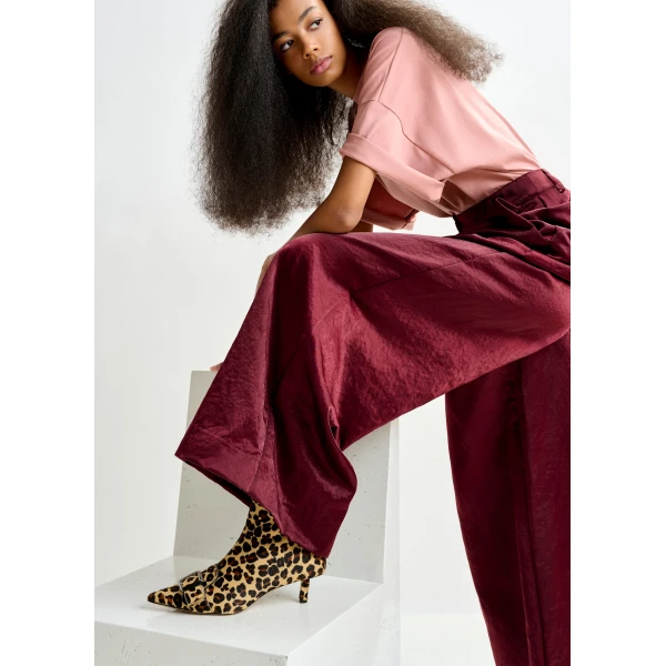 Essentiel Antwerp Burgundy wide-leg pants, view 5