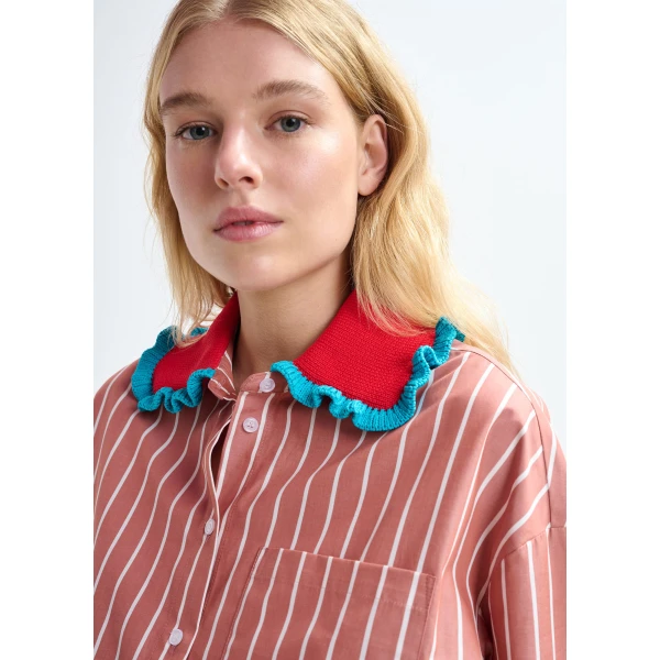 Essentiel Antwerp Burned orange and off-white striped cotton shirt with crochet ruffled collar, view 4