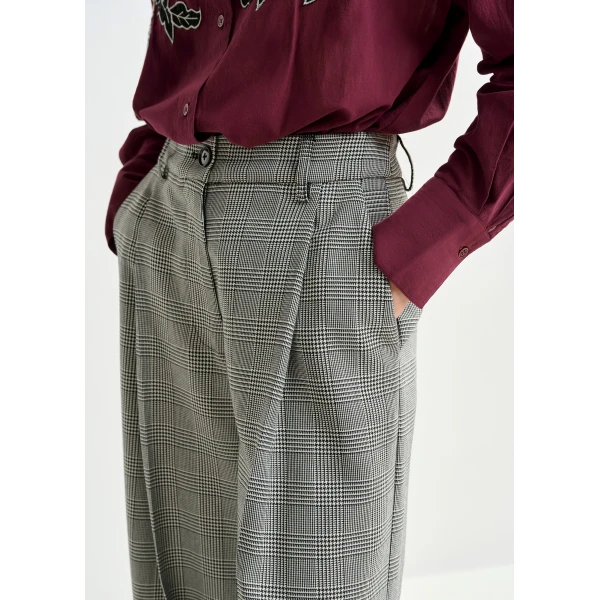 Essentiel Antwerp Checked grey and black wide-leg pants, view 5