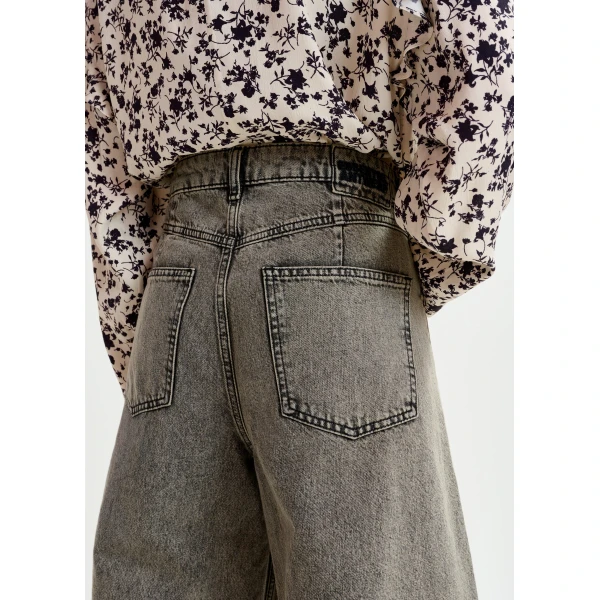 Essentiel Antwerp Grey and beige overdyed organic cotton barrel-leg jeans, view 5