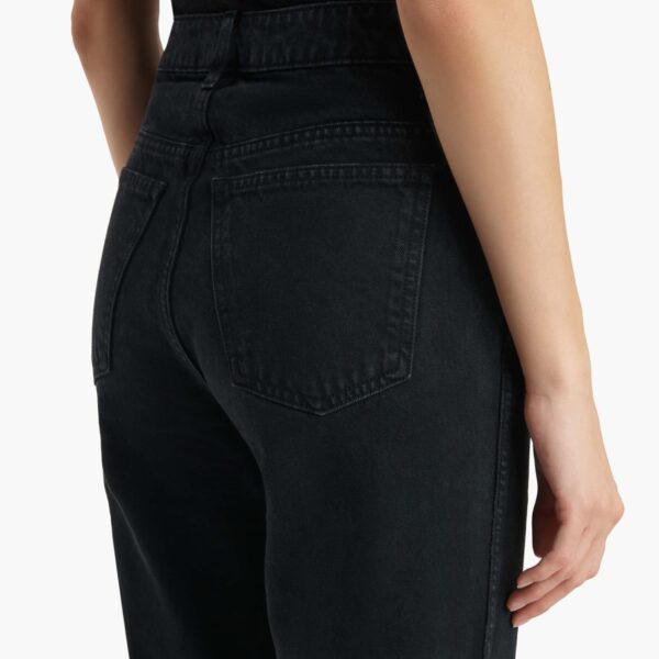 available now at Coveti.