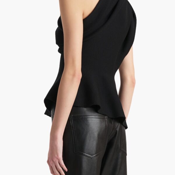available now at Coveti.