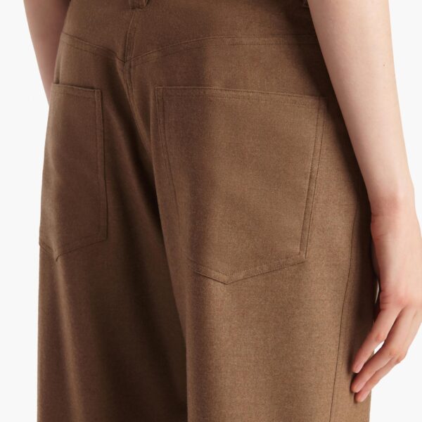 available now at Coveti.