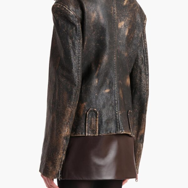 available now at Coveti.