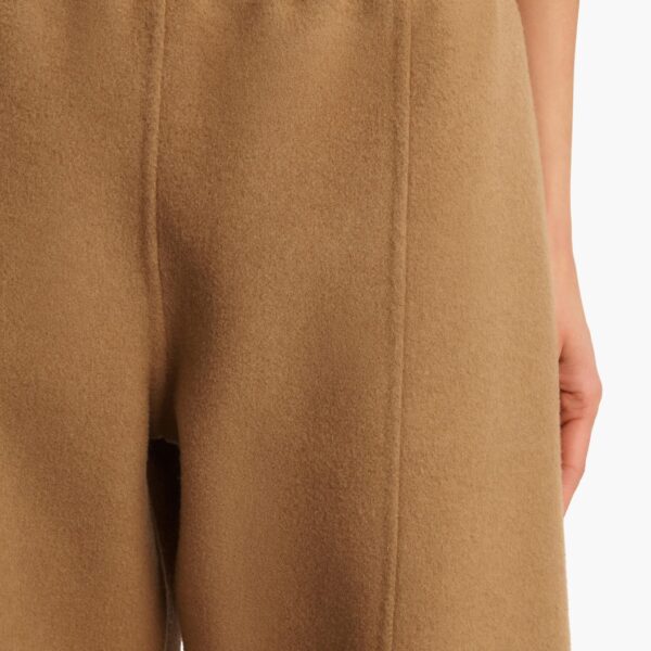 available now at Coveti.