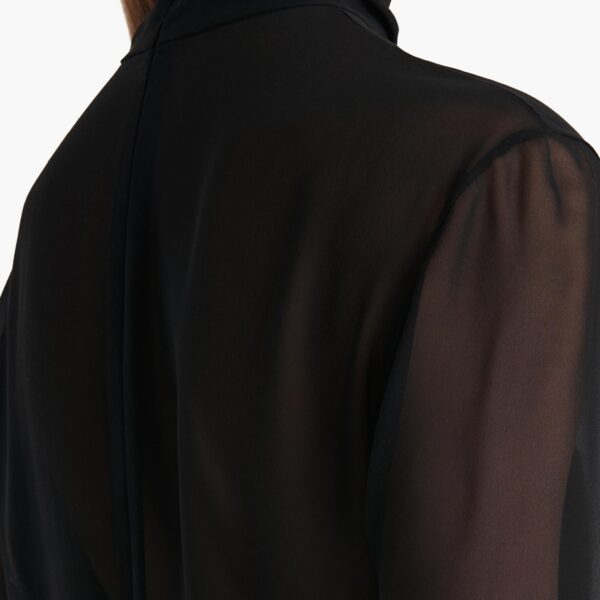 available now at Coveti.