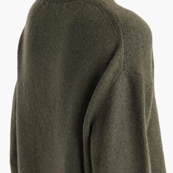 available now at Coveti.