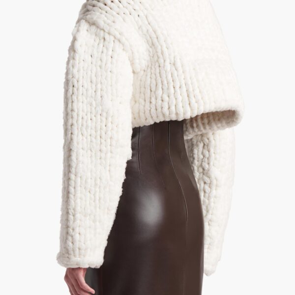 available now at Coveti.