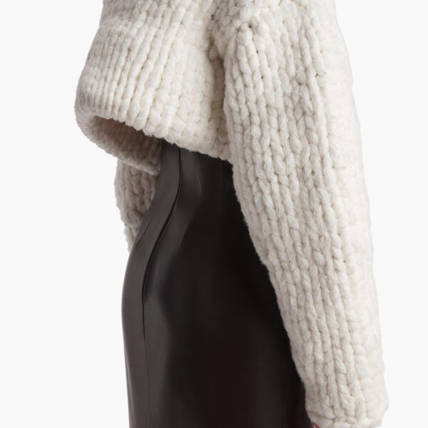 available now at Coveti.