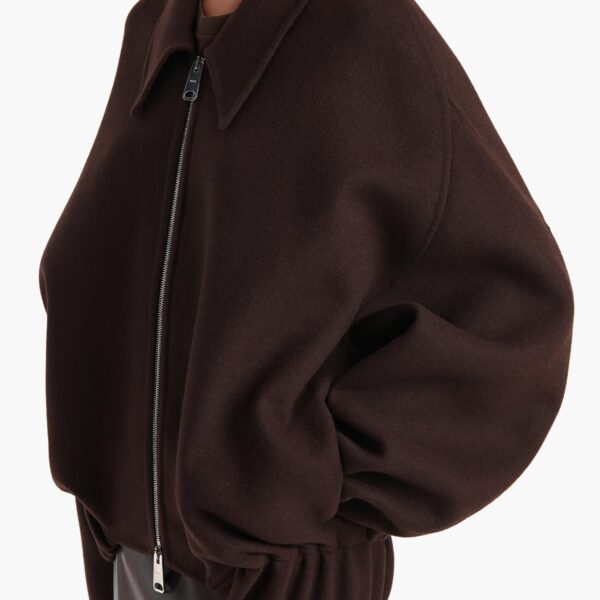 available now at Coveti.