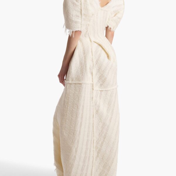 available now at Coveti.