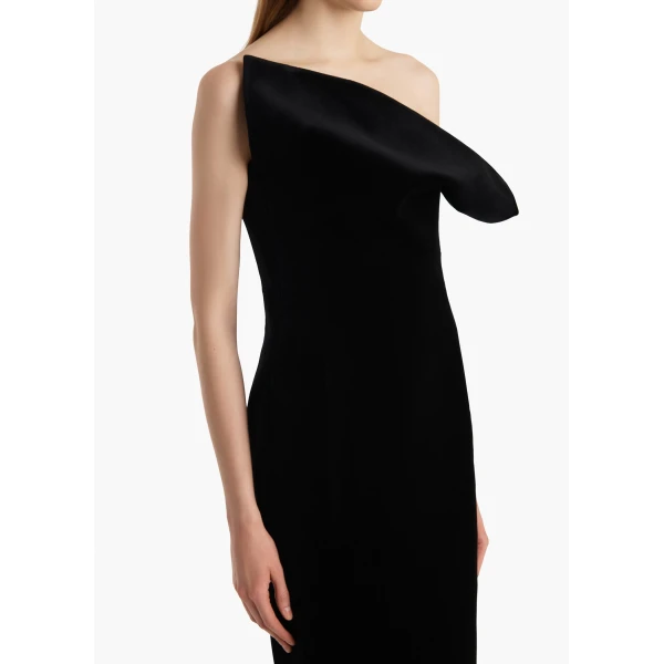 Elevate your elegance in this Khaite Dresses   from the 2025 resort wear edit