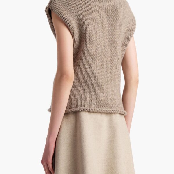 available now at Coveti.