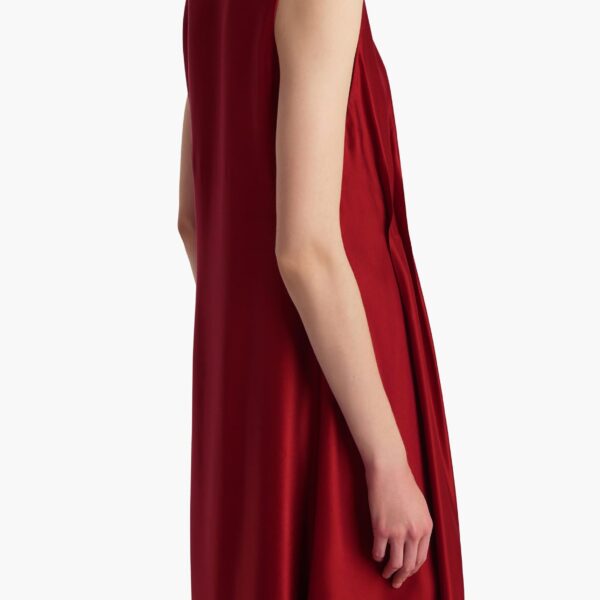 available now at Coveti.