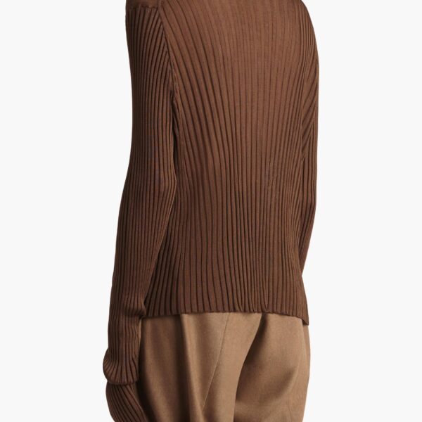 available now at Coveti.