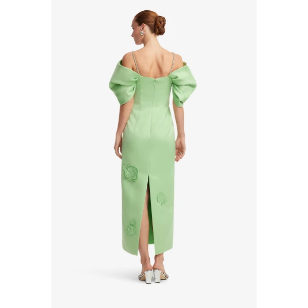 Gathered sculptural sleeve