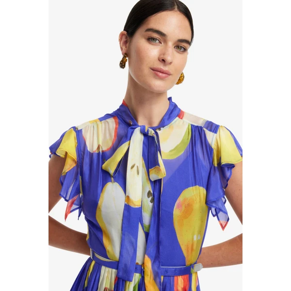 Short ruffle sleeve