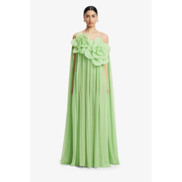 3D floral embellishments sculpted on the chest