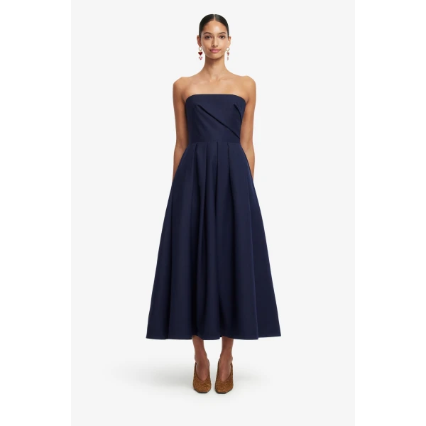 Strapless neckline