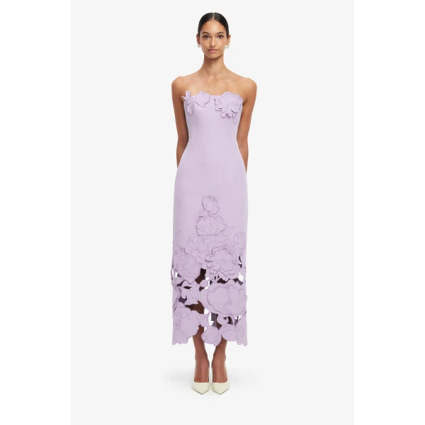 Exclusive appliqué design