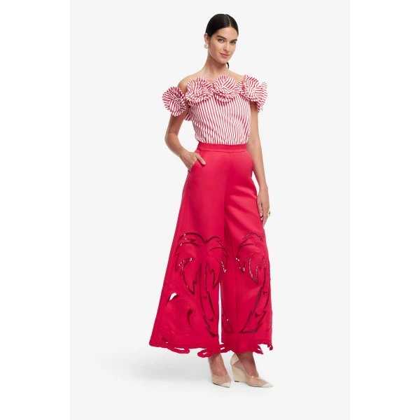 High banded waistline with belt loops