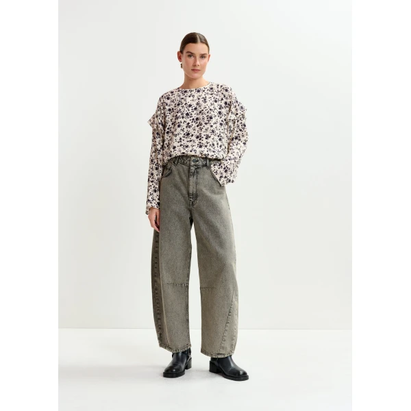 Essentiel Antwerp Off-white and black floral top with ruffle detail, view 3