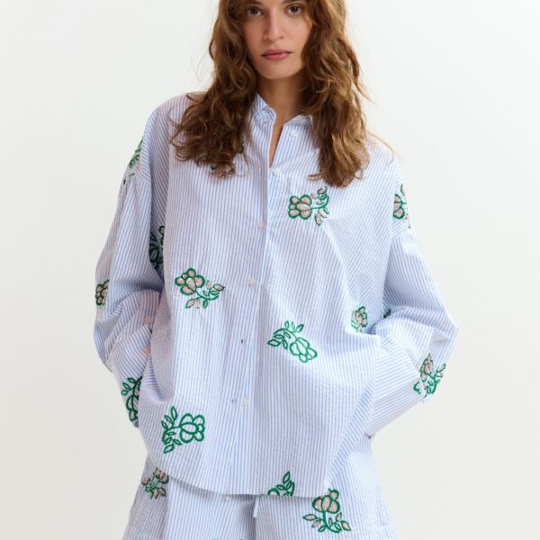 Essentiel Antwerp Off-white cotton shirt with light blue pinstripes and embroidered details - Essentiel Antwerp Shirts - Colorful Belgian Design - Shop at Coveti