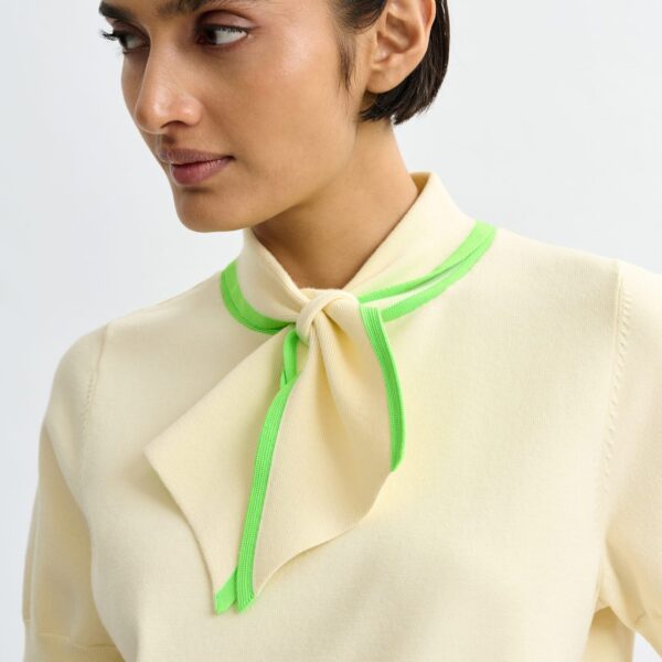 Essentiel Antwerp Off-white fine-knit polo with light green scarf-like contrast collar - Essentiel Antwerp Tops - Colorful Belgian Design - Shop at Coveti