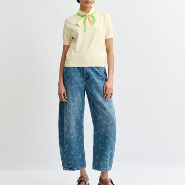 Essentiel Antwerp Off-white fine-knit polo with light green scarf-like contrast collar - Essentiel Antwerp Tops - Colorful Belgian Design - Shop at Coveti