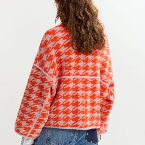 Essentiel Antwerp Orange and dusty pink houndstooth knit cardigan - Essentiel Antwerp Knitwear - Colorful Belgian Design - Shop at Coveti