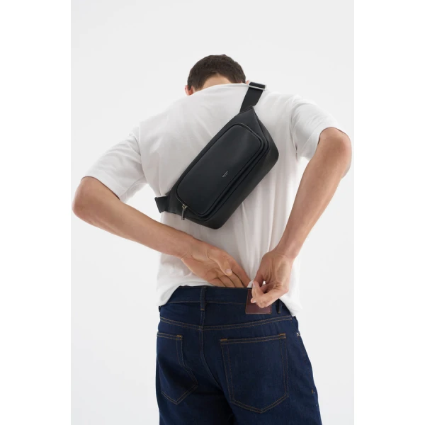 Larsen Sling Bag - Image 5