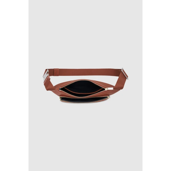 Larsen Sling Bag - Image 5