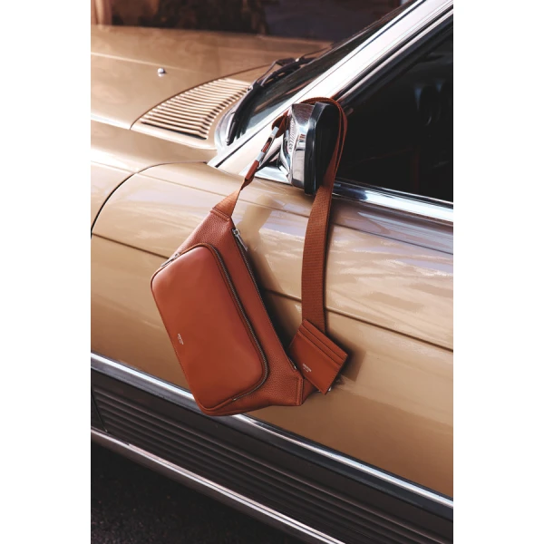 Larsen Sling Bag - Image 6
