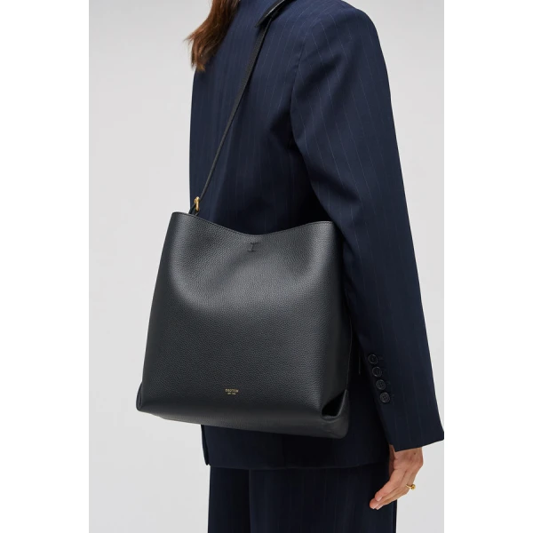 Margot Hobo - Image 3