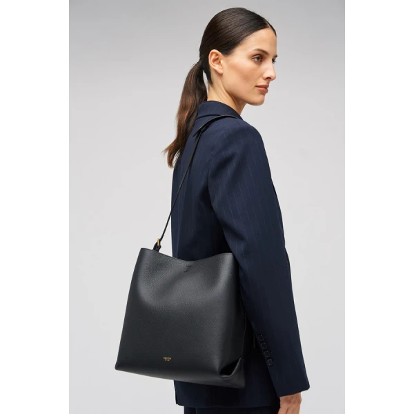 Margot Hobo - Image 4