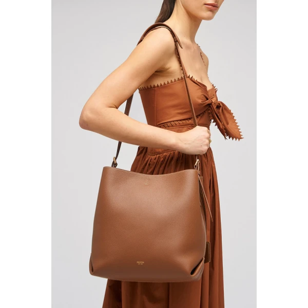 Margot Hobo - Image 6