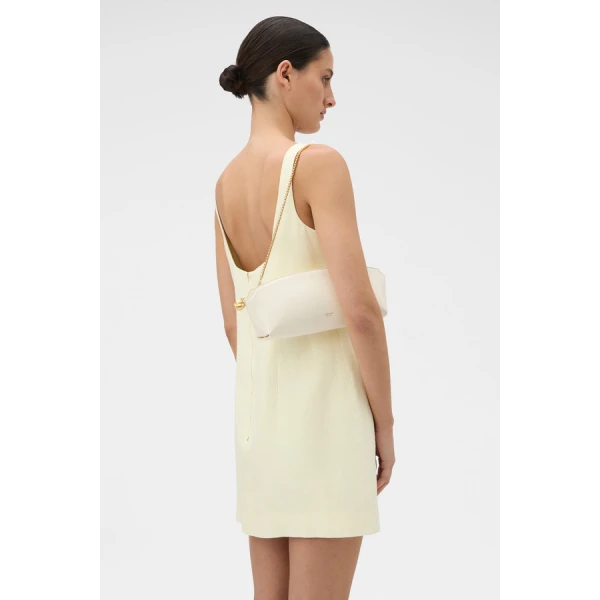 Naia Clutch Texture - Image 4