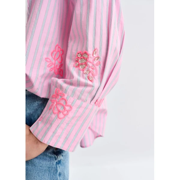 Essentiel Antwerp Pink cotton shirt with blue pinstripes and embroidered details, view 3