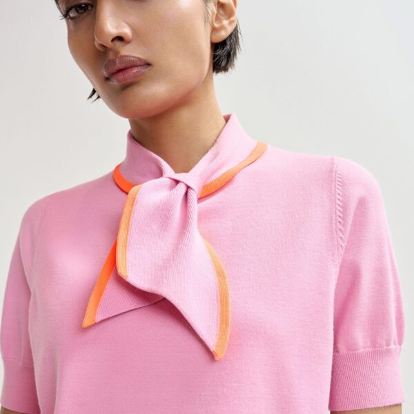 Essentiel Antwerp Pink fine-knit polo with orange scarf-like contrast collar - Essentiel Antwerp Tops - Colorful Belgian Design - Shop at Coveti