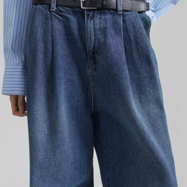 The Frankie Shop Buxton Pleated Wide Jeans - Medium Wash - Oversized Minimalist Pants in Blue - Shop at Coveti
