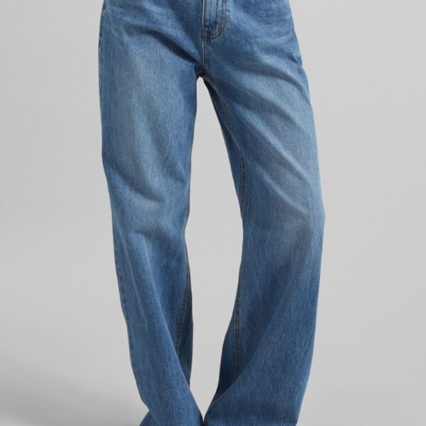 The Frankie Shop Dalston Jeans - Medium Wash - Oversized Minimalist Pants in Blue - Shop at Coveti