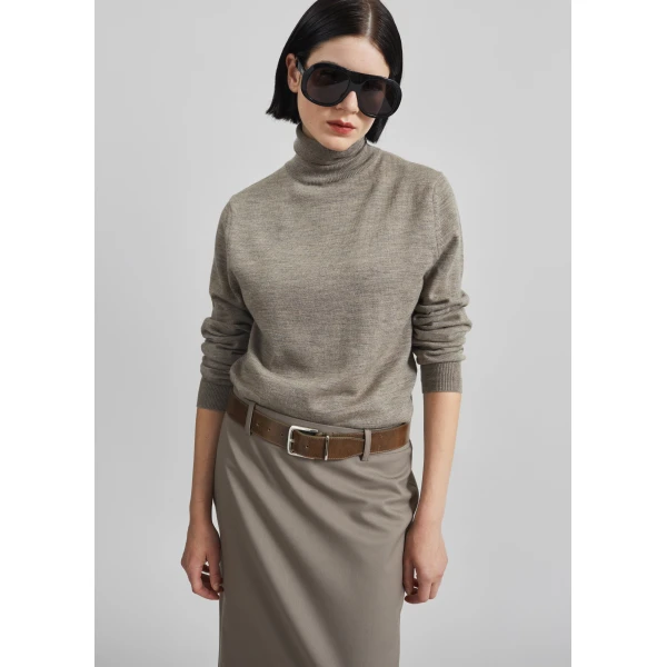 The Frankie Shop Eve Thin Turtleneck Sweater – Taupe, view 5