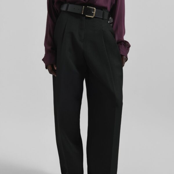 The Frankie Shop Gelso Pleated Twill Trousers - Black - Oversized Minimalist Pants in Black - Shop at Coveti