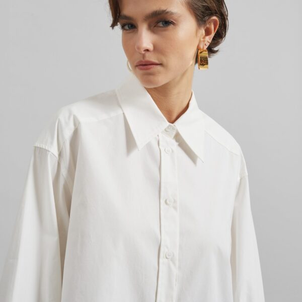 The Frankie Shop Kent Button Up Shirt - White - Oversized Minimalist Tops in White - Shop at Coveti
